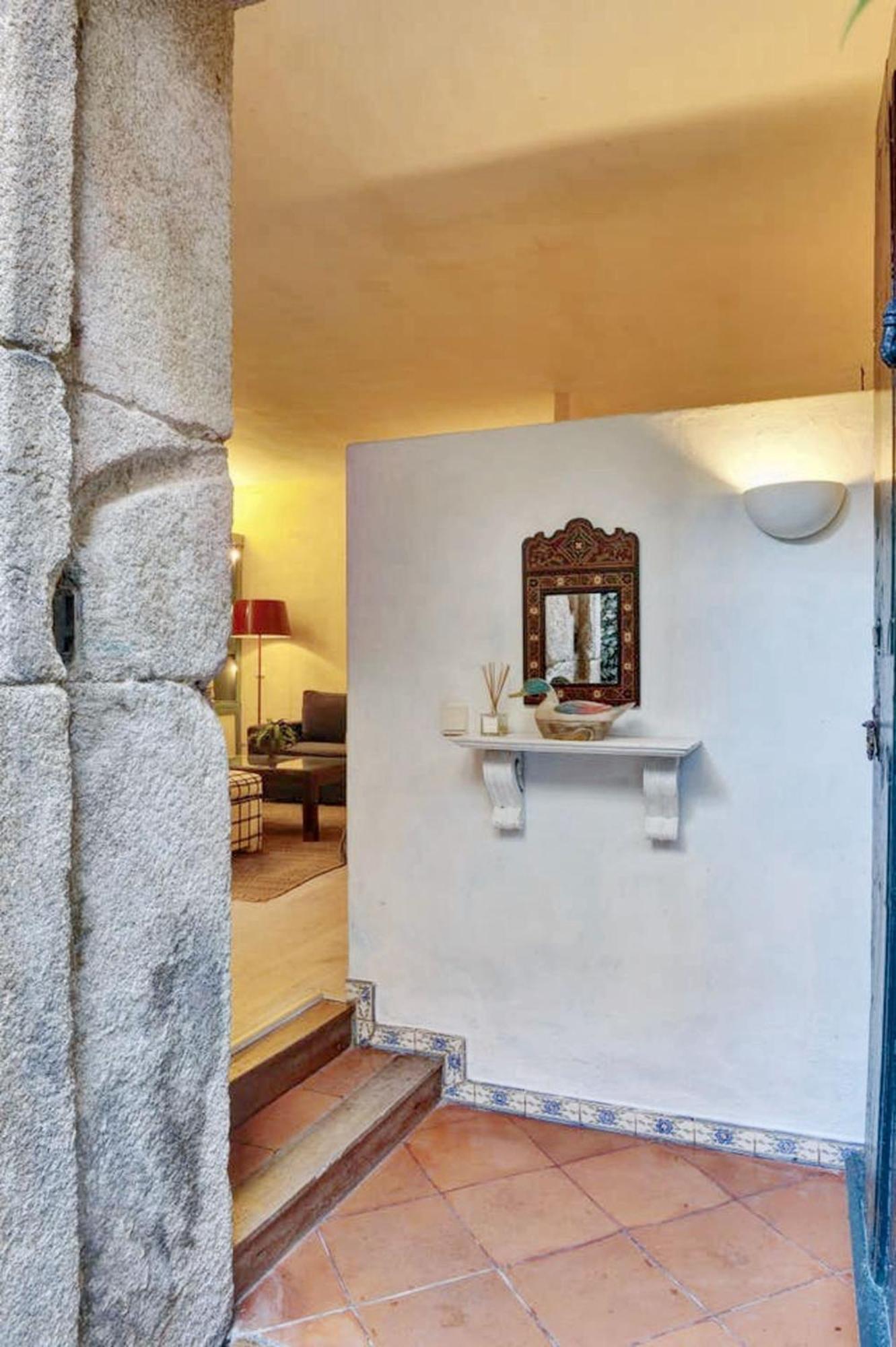 Cosy In The Centre Of + Private Terrace Apartment *